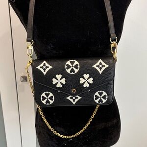 Stylish Black and White Women's Bag